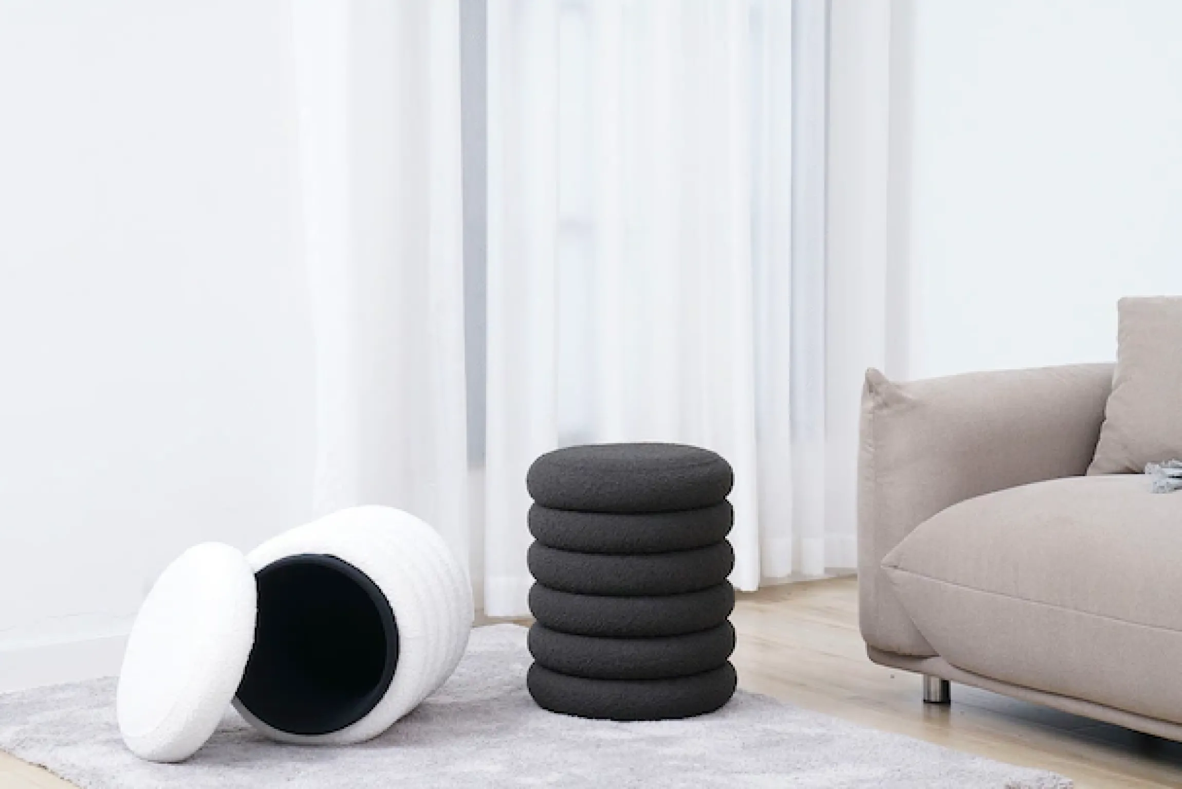 SalesFever Polsterhocker »Komfortabler Hocker mit Stil« Praktischer Stauraum in elegantem Design