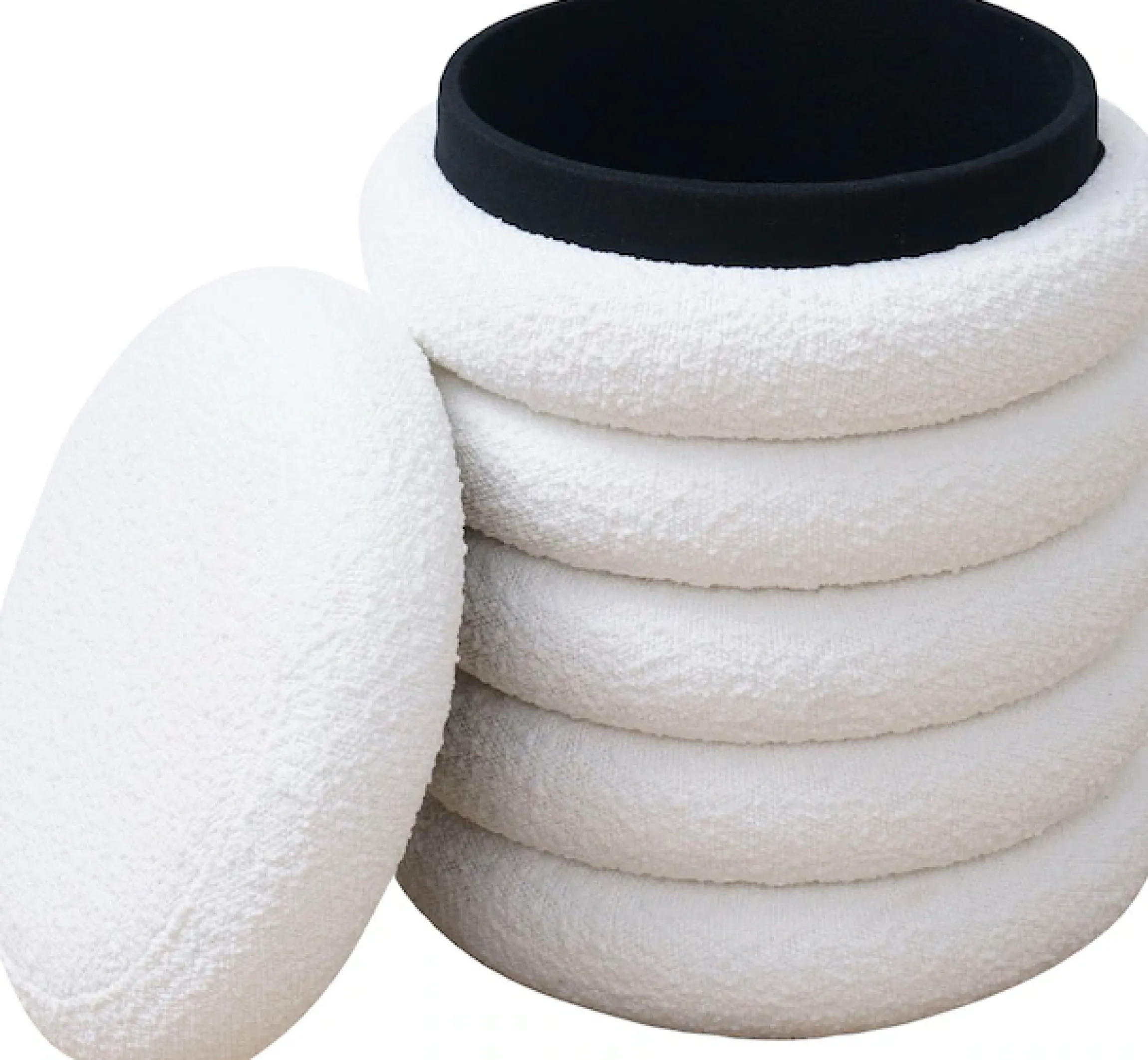SalesFever Polsterhocker »Komfortabler Hocker mit Stil« Praktischer Stauraum in elegantem Design