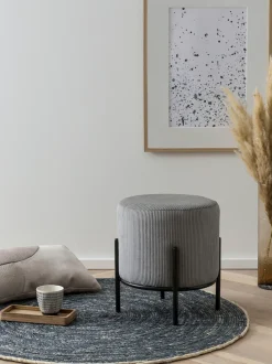 SalesFever Polsterhocker »Komfortabler Polsterhocker« mit Design-Gestell aus schwarzem Metall