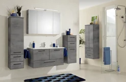 Saphir Badezimmerspiegelschrank »Quickset 945 Badschrank, 3 Spiegeltüren, 6 Einlegeböden, 105 cm breit« inkl. LED-Beleuchtung, Türdämpfer, Schalter-/Steckdosenkombination