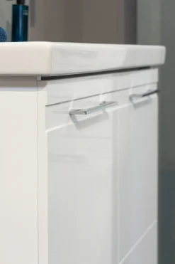 Saphir Badmöbel-Set »Keramikwaschtisch, Waschtischunterschrank und Spiegelschrank« Set, 3 Stk. tlg.