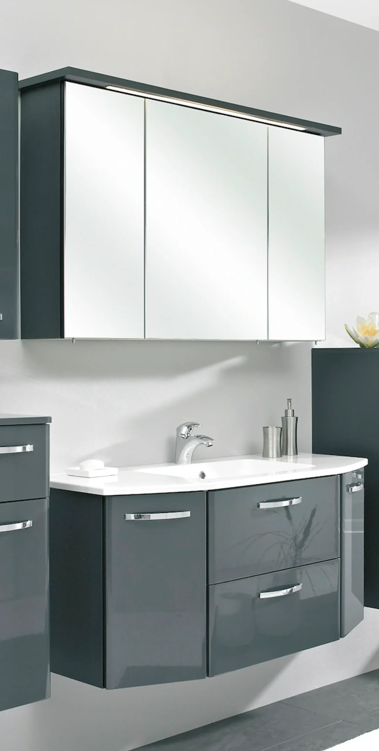 Saphir Badmöbel-Set »Quickset 327 2-teilig, Waschplatz und LED-Spiegelschrank« Set, 2 Stk. tlg.