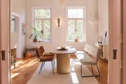 SIT Esstisch »Moderner Esstisch im Ribbed‑Design – Massiver Mangoholz‑Tisch« Massiver Mangoholz‑Esstisch mit eleganter Maserung