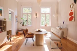 SIT Esstisch »Moderner Esstisch im Ribbed‑Design – Massiver Mangoholz‑Tisch« Massiver Mangoholz‑Esstisch mit eleganter Maserung