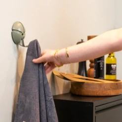 Spinder Design Garderobenhaken »TICK« Design-Garderobe aus recyceltem ABS und mit klappbaren Haken