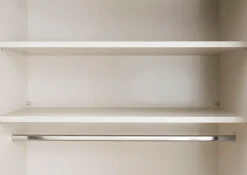 STAUD Schwebetürenschrank »Includo, Made in Germany« Mit vier verschiedenen Ausstattungsvarianten