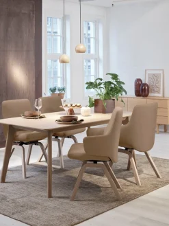 Stressless® Polsterstuhl »Laurel« () Low Back mit Armlehne, Größe L, mit schräggestellten Beinen in Eiche