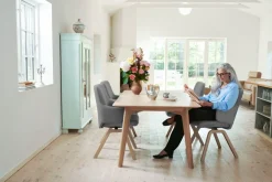 Stressless® Polsterstuhl »Laurel« () Low Back mit Armlehne, Größe L, mit schräggestellten Beinen in Walnuss
