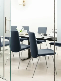 Stressless® Polsterstuhl »Laurel« () Low Back, Größe M, mit Beinen aus Stahl in Schwarz matt
