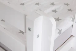Ticaa Hochbett »Malte, FSC®-zertifizierte Kiefer« 90x200cm Liegefläche, Höhe 114cm,mit Rollrost