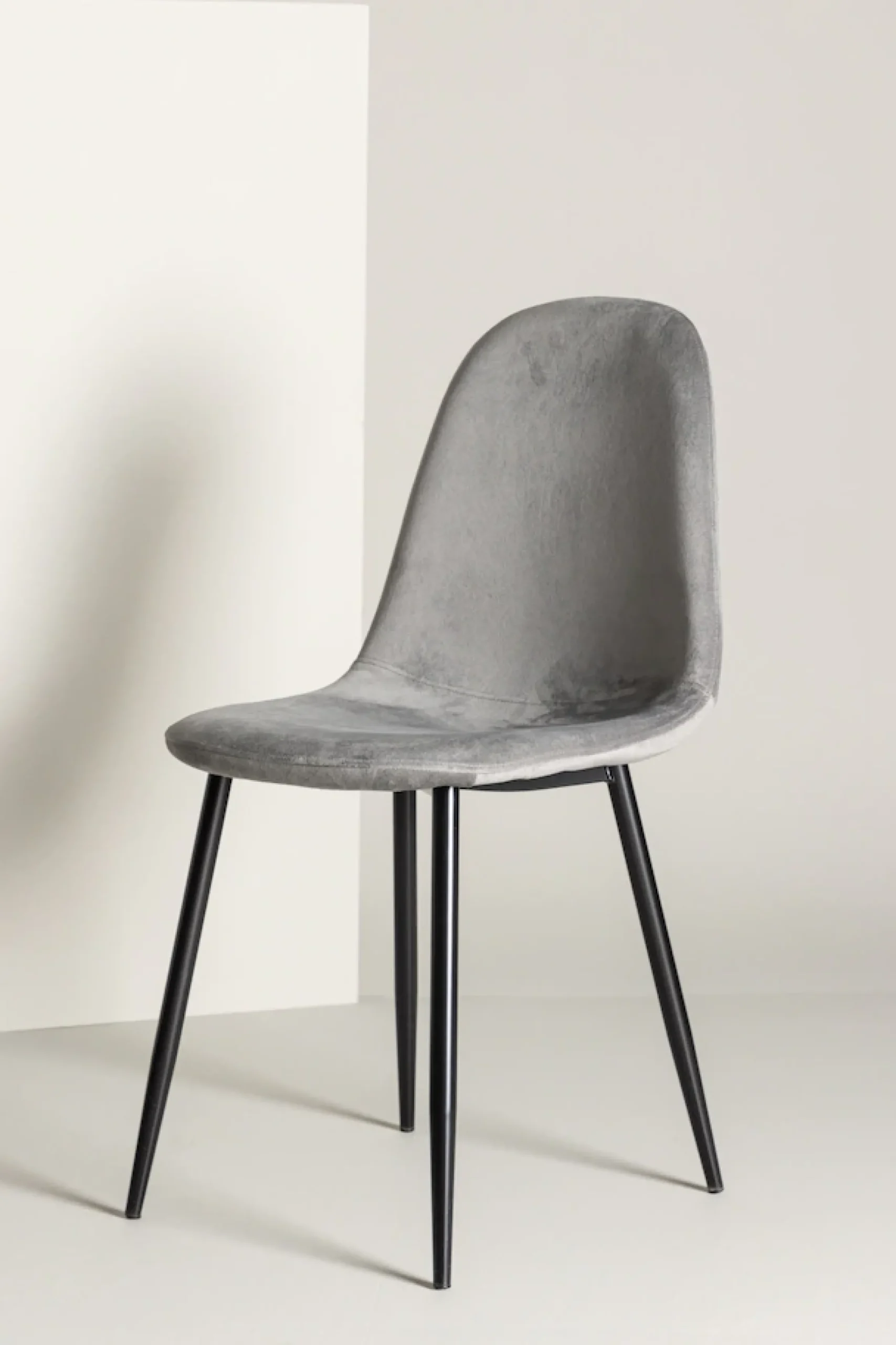 Venture Home Esszimmerstuhl »Polar, 2er-Set Esszimmerstühle in Beige-Samt, 150 kg belastbar« () 2 Stk.Polsterstuhl, Samt-Bezug, Metallbeine, abgerundet, modern