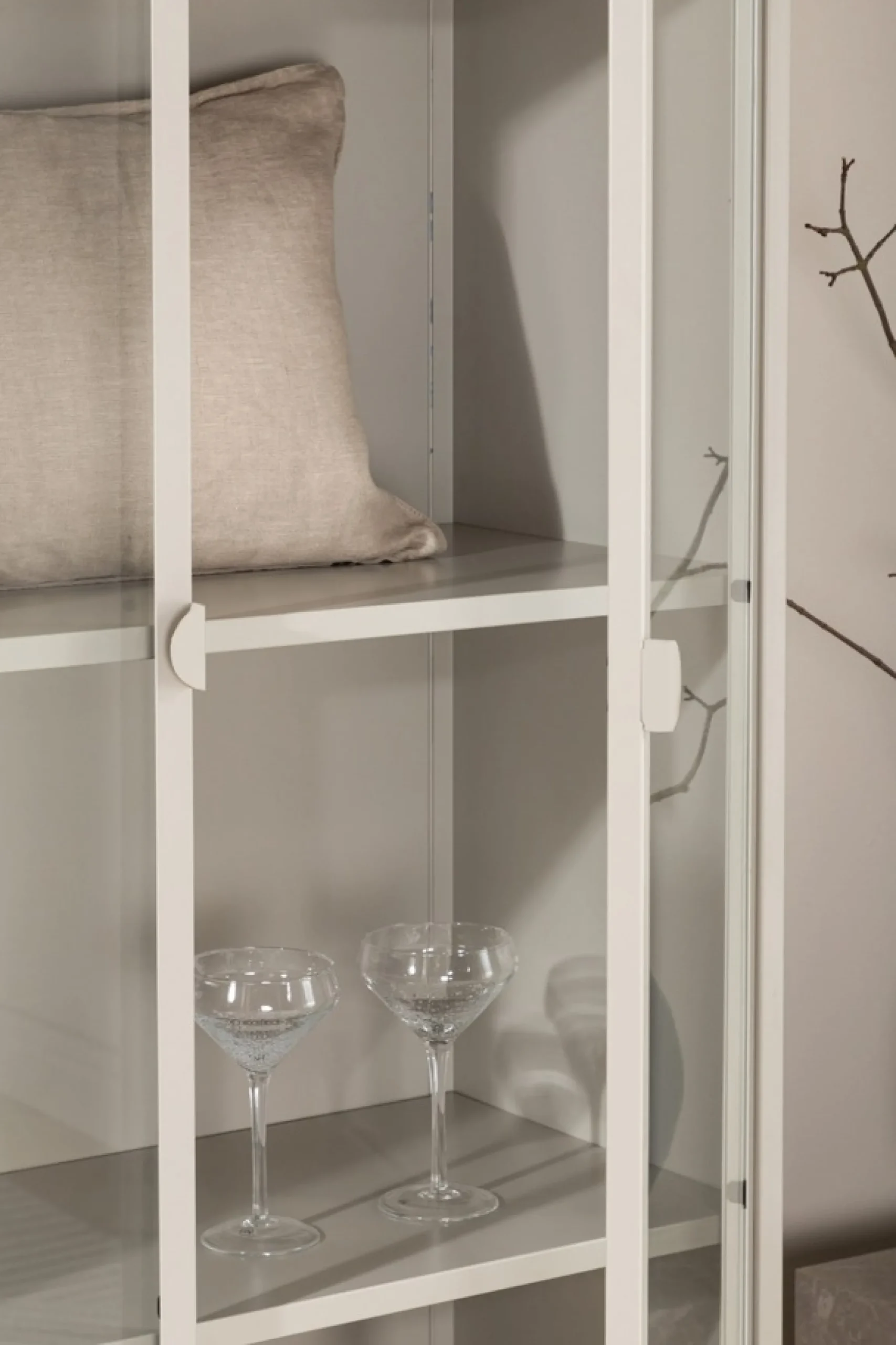 Venture Home Vitrine »Piring, hoher Stauraumschrank, 2 Türen, Höhe 190 cm« Hochschrank, Pulverbeschichtung, Glastüren, hoch, anspruchsvoll