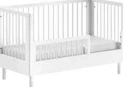 Vipack Babybett »Forrest, aus massiver Buche weiß lackiert, zeitloses Design« 3-fach höhenverstellbarer Lattenrost, sehr stabil gebaut