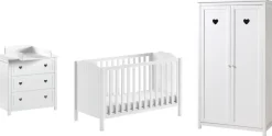 Vipack Babyzimmer-Komplettset »Amori Set 4-tlg. mit nostalgischer Herz-Optik, TOP Komplett-Angebot« best. aus Schrank 2-türig., Babybett, Wickelkommode, weiß lackiert,