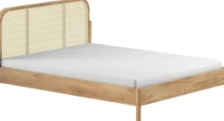 Vipack Bettgestell »Olive, Bettpfosten Eiche massiv und furnierten Bettseiten« mit hochwertigem Rattan-Geflecht Kopfteil, Rahmen Eiche massiv,ohne Lattenrost, mit höhenverstellbarem Rahmenbeschlag, zwei Breiten