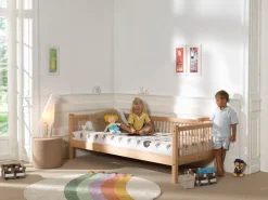 Vipack Daybett »Forrest mit Sprossenumrandung Ideal als Einzel- oder Gästebett« Liegefläche 90/200 cm, inkl. Rolllattenrost, Pfostenstärke55x55 mm,stabil und hochwertig gebaut, massiv Buche natur lackiert