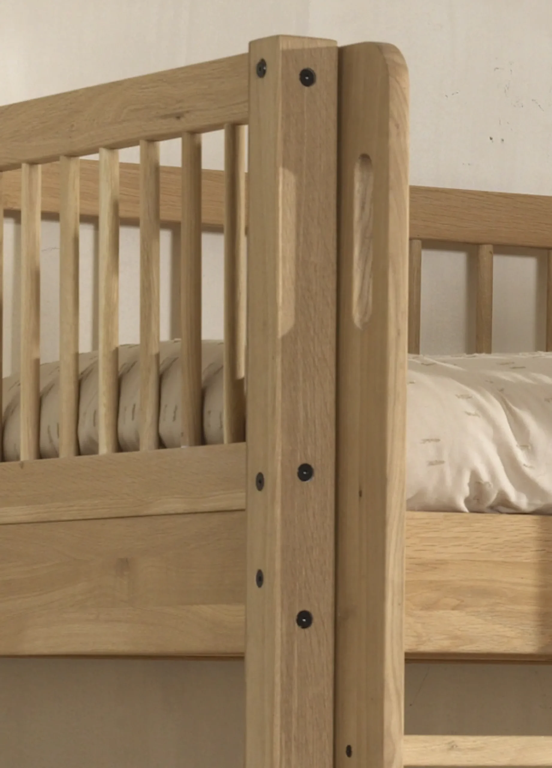 Vipack Etagenbett »Eiche massiv, Made in Europe, langlebige Qualität« B/H/T ca. 208x176x98cm, Schublade+unterer Rausfallschutz optional,2 Lattenroste, wahlweise mit oder ohne Bettschublade und Absturzschutz
