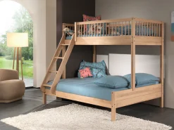 Vipack Etagenbett »Forrest Massivholzbett Made in Europe, stabil und hochwertig gebaut« Liegefläche 90/140x200 cm, mit Leiter, Rolllattenrost,mit Absturzschutz oben in Sprossenoptik, Eiche natur geölt