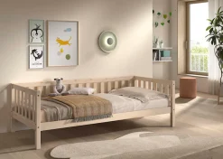 Vipack Kinderbett »Dallas, Massivholzbett, umbaubar vom Boden- zum Daybett« inkl. Rolllattenrost und Sprossenumrandung, 90 oder 140x200 cm breit,stabil und standfest gebaut, wahlweise Kiefer massiv natur oder weiß