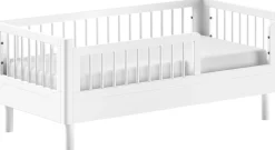 Vipack Kinderbett »Forrest Juniorbett 70/140 cm, mit Sprossen, Buche massiv« B/H/T ca.: 144x60x74 cm, mit Lattenrost, weiß lackiert,vorne mit Absturzschutz u. niedriger Betteinstieg