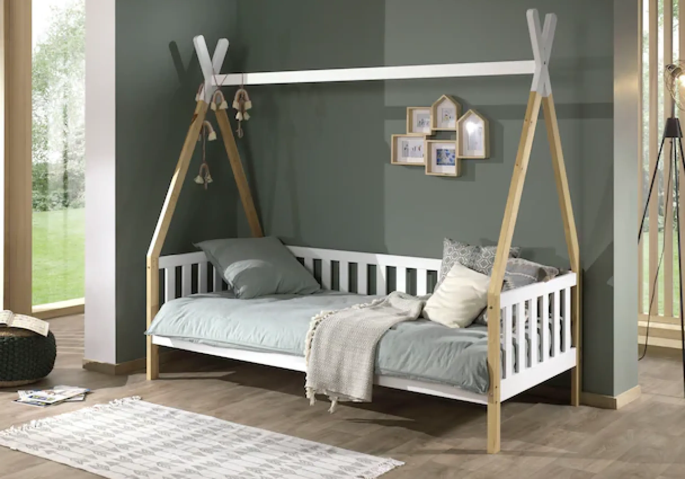Vipack Kinderbett »Tipi, mit Querstange in Zelt-Optik, Kiefer massiv« B/H/T ca. 206x185,1x96cm, seitliche Sprossenumrandung,inklusive Rolllattenrost und wahlweise mit Bettschublade