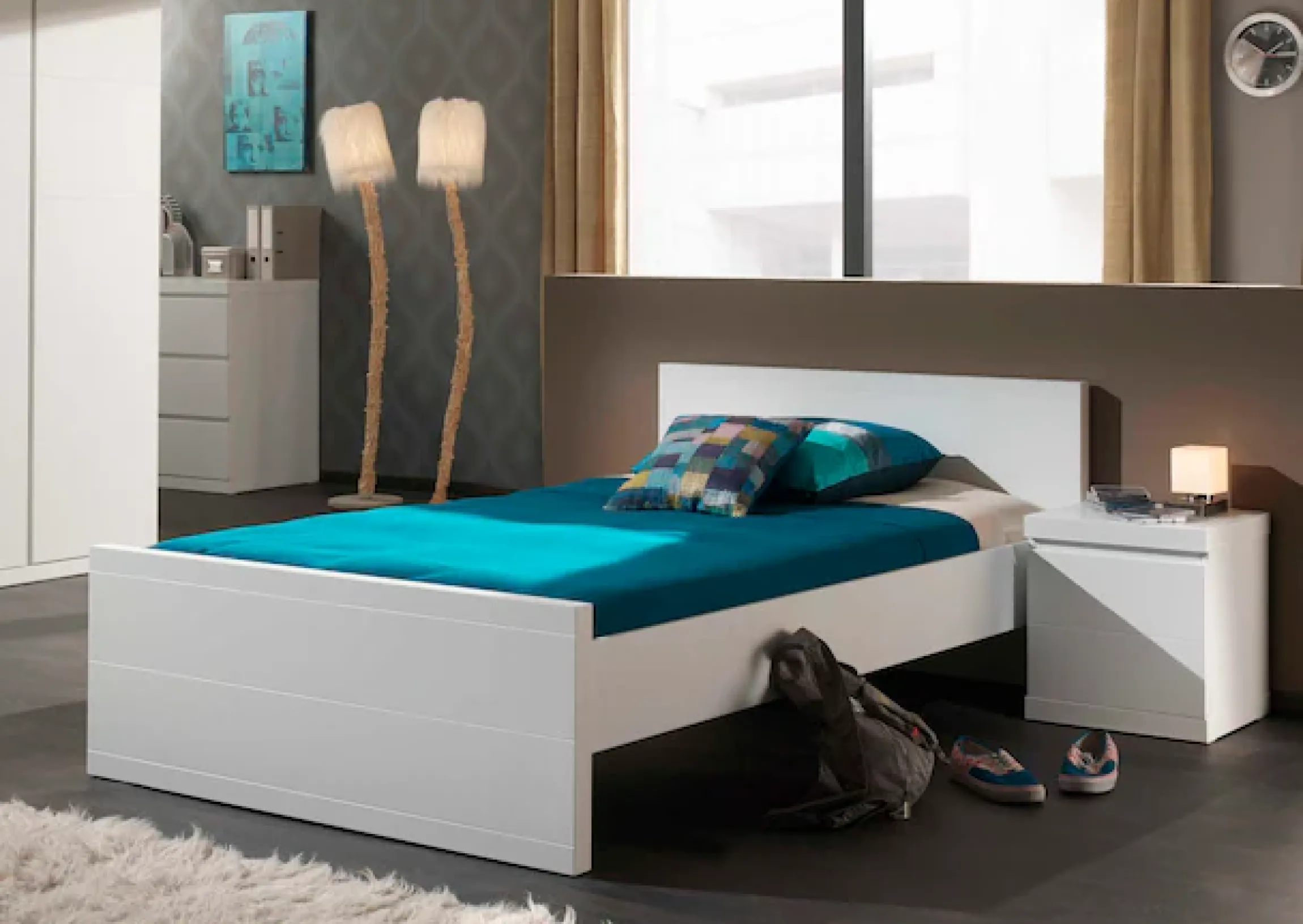 Vipack Nachtschrank Made in Europe,Nachtkonsole in gradlinigem Design, mit 1 Tür, Ausf. Weiß lackiert