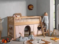 Vipack Spielbett Made in Europe,aus Eiche geölt, LF 90x2000cm, RR, Leiter, Vorhang u. Absturzschutz
