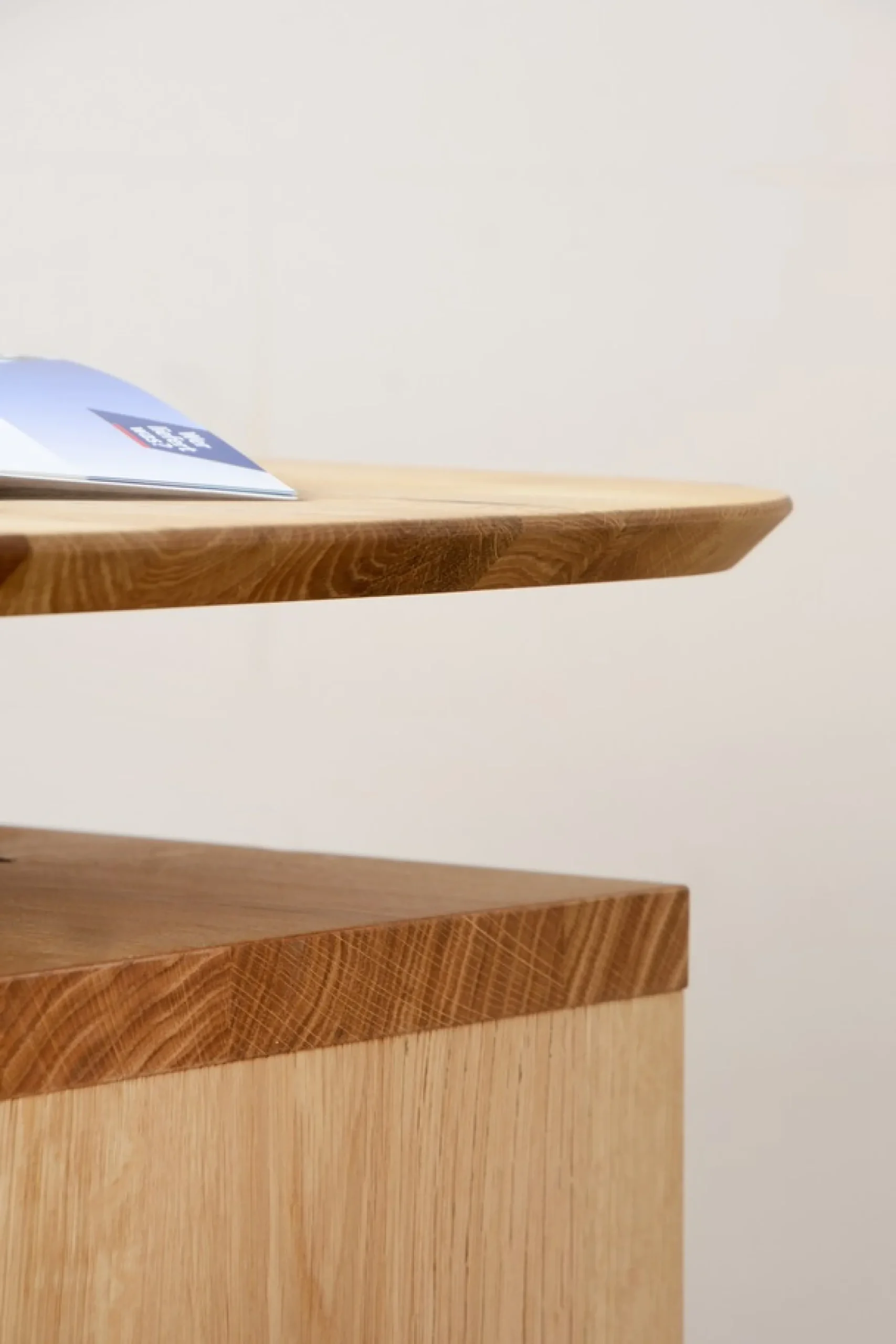 VOGL Möbelfabrik Schreibtisch »Erik« mit Schweizer Kante, teilmassiv, Breite 150 cm, Made in Germany