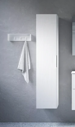 welltime Hochschrank »G-Line« mit Rillentür, Chromgriff, Soft-Close-Funktion