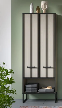 welltime Hochschrank »LOCRI, Höhe 159 cm, 2 Türen, 6 Einlegeböden, 1 offenes Fach« industrial Look mit Rillenoptik & Metall Kufen, 1 Stk. tlg. variable Einlegeböden, modernes Design, Badschrank, Bad