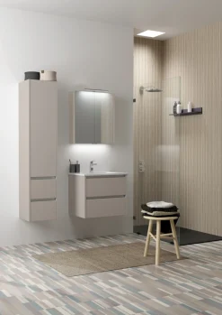 welltime Hochschrank »Urban« Schubladen mit Softclose, Glaseinlegeböden,Schubladenfront geriffelt