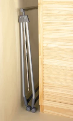 WENKO Kleiderständer stufenlos höhenverstellbar (99-167 cm), mit 4 Rollen, Tragkraft 40 kg