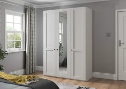 WIEMANN Kleiderschrank »Göteborg, mit 95° Öffnungswinkel, Made in Germany« inkl. Spiegel und Türendämpfung, moderner Landhausstil