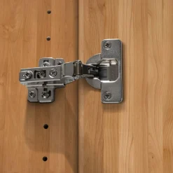 WIEMANN Kleiderschrank »Kiruna« mit Kristallspiegel