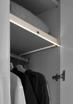 WIEMANN Schrankleuchte Warmweiß LED-Lichtblende für Einlegeböden