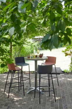 WOOOD Barhocker »Jeppe aus Aluminium höhenverstellbar, B 70 x T 70 x H 72/110 cm« Für Außenbereich geeignet, Einfach zu montierbar, Pfleigleicht