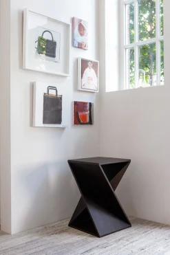 WOOOD Beistelltisch »Ikem aus Akazienholz mit Naturmaserung 41x41x61 cm« Tragkraft 50 kg, ausgeprägte Flamm- und Maserzeichnung