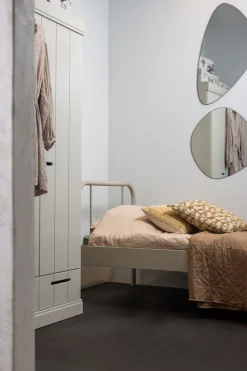 WOOOD Bettgestell »Mata Stahlrahmen pulverbeschichtet, H 90 x B 208 x T 95 cm« Matratzenmaß 90x200 cm, einfach zu montierbar, Pfleiglicht