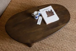 WOOOD Couchtisch »Roundly aus Mangoholz mit organisch geformter Platte 110x60x40 cm« Tragkraft 30 kg, Plattendicke 4 cm, Beine 14 cm breit