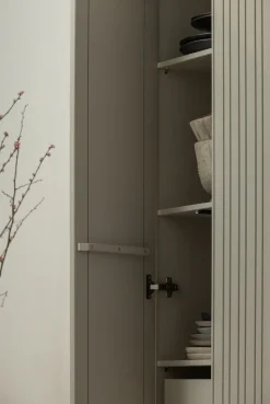 WOOOD Garderobenschrank »New Gravure, Mehrzweckschrank mit 5 Fächern« Gravure New Hochschrank von WOOOD mit Stauraum, Stil und Push-to-Open