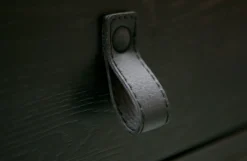 WOOOD Konsolentisch »Silas« Mit Griffaussparung und Ledergriff, sichtbare Maserung, pfleigleicht