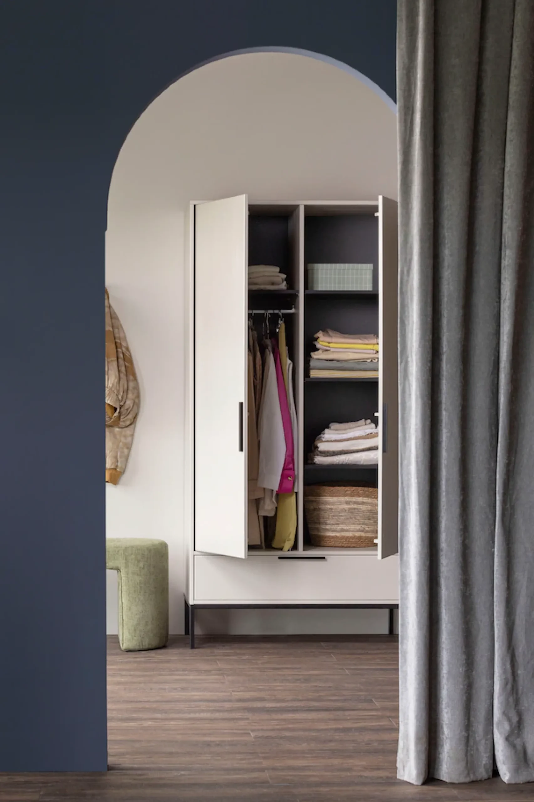 WOOOD Mehrzweckschrank »Adam Garderobenschrank FSC®-Kiefer auf Metallgestell B/T/H100/53/200cm« Tragkraft 15 kg pro Boden, Kleiderstange 10 kg, Einfach zu montierbar