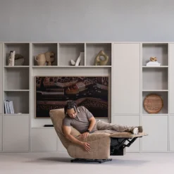 WOOOD Mehrzweckschrank »Meggy Kiefernholz mit Druckmechanismus B 108 x D 40 x H 215 cm« Tragkraft 10 kg pro Boden, sichtbare Maserung, einfach zu montieren