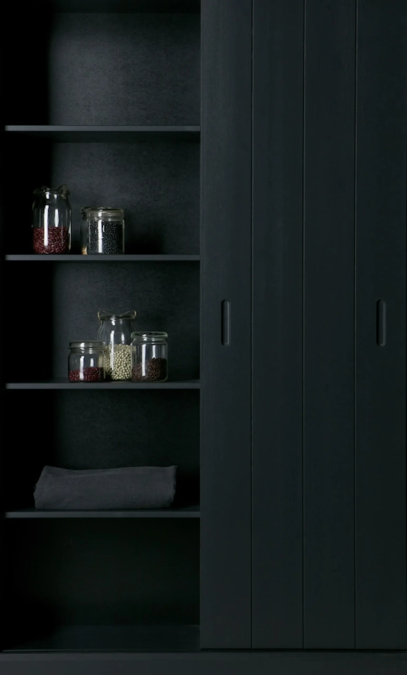 WOOOD Mehrzweckschrank »Move Massivholz Kiefernholz mit Schiebetür geschliffen 200x120x42 cm« Einfach zu montieren, Tragkraft 15 kg pro Boden, sichtbare Maserung
