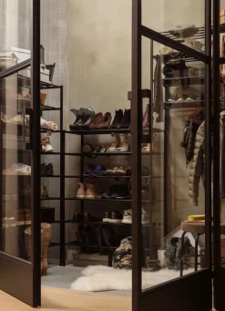 WOOOD Schuhregal »Ferro mit pulverbeschichtetem Eisen stapelbar« Tragkraft 15 kg pro Einlegeboden, Pfleiglicht, einfach zu montieren