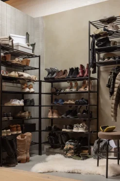 WOOOD Schuhregal »Ferro mit pulverbeschichtetem Eisen stapelbar« Tragkraft 15 kg pro Einlegeboden, Pfleiglicht, einfach zu montieren