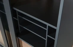 WOOOD Vitrine »James mit FSC® Massivkiefer und Glasdekor-Türen B125 x T47 x H200 cm« Tragkraft 15 kg pro Einlegeboden, MDF-Rückwand mit Nussbaumoptik