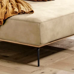 W.SCHILLIG Ecksofa »run, Designsofa mit tollem Sitzkomfort, bequem, L-Form« mit Holzsockel, Füße in Schwarz pulverbeschichtet, Breite 299 cm