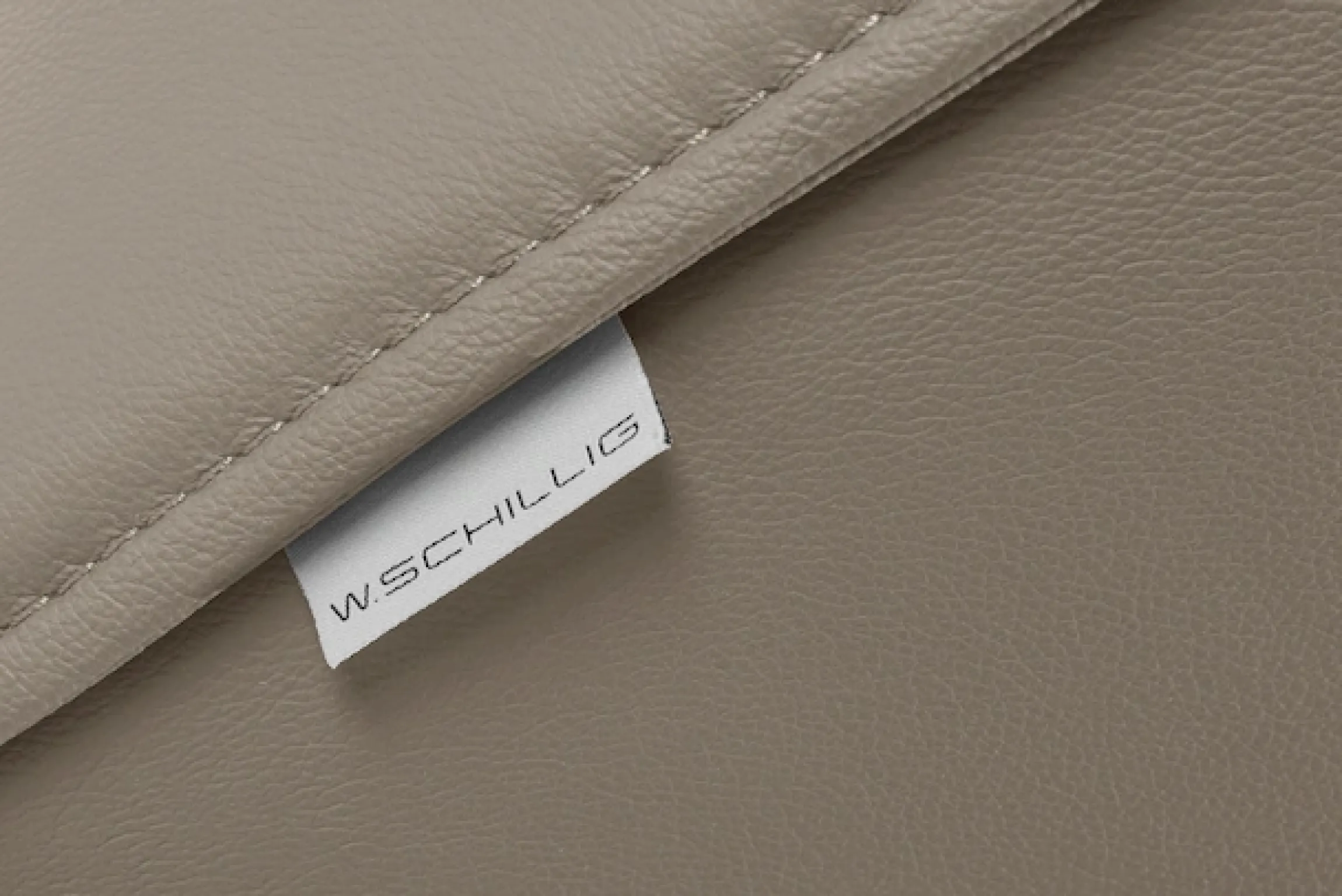 W.SCHILLIG 2-Sitzer »sally Designsofa, Loungesofa, bequem, schmale Armlehnen, Breite 154cm« mit Metall-Winkelfüßen in Silber matt, Breite 154 cm