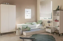YUNY by PAIDI Kinderbett »LOVELY ALIV mit Bettkasten, Jugendliege« bietet extra Stauraum oder zweite Liegefläche, Kojenliege Off-White